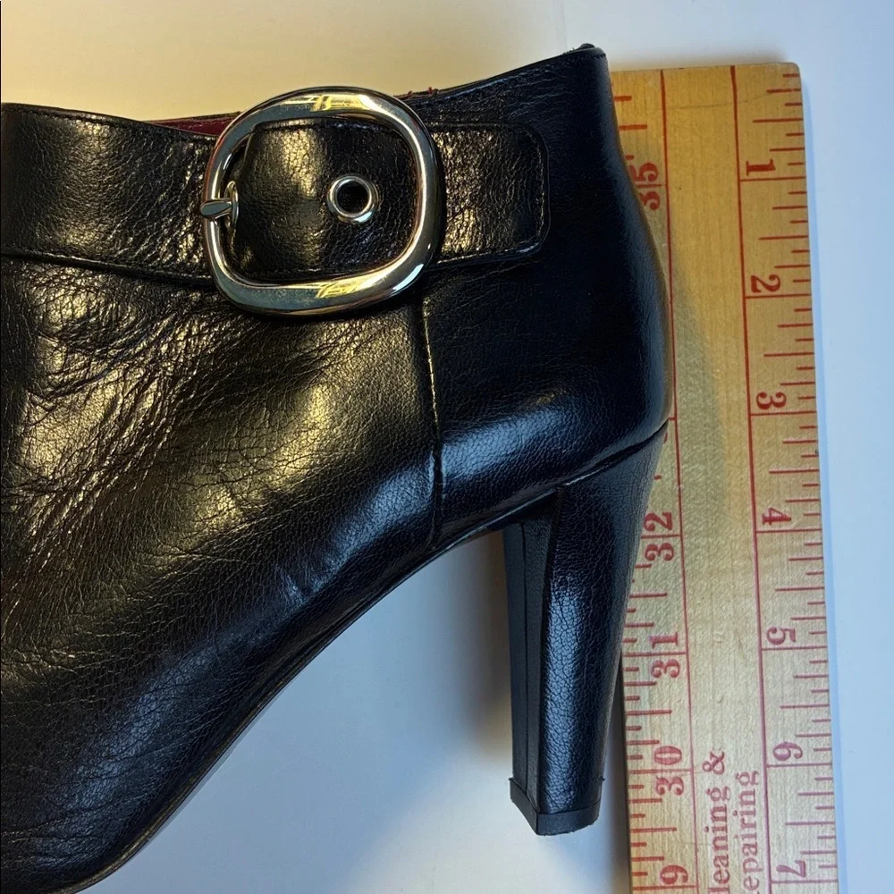 COACH Italian Leather Nicolete Bootie Black Sz 6.5 Buckle Office Classic Witchy